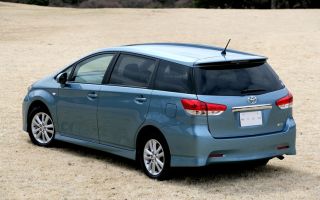 Toyota Wish — комфортный и экономичный автомобиль для дальних поездок